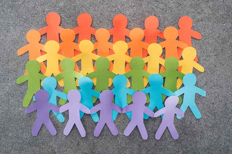 Camaleão cria plataforma para público LGBTQIA+ encontrar vagas de emprego